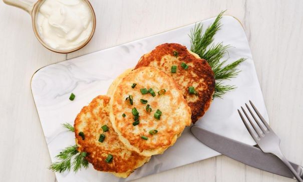 Salmon Cakes with Dill Sauce - 2
