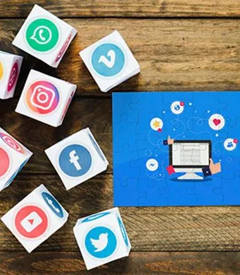 Pros and Cons of Using A Social Media Management Software for Small Business