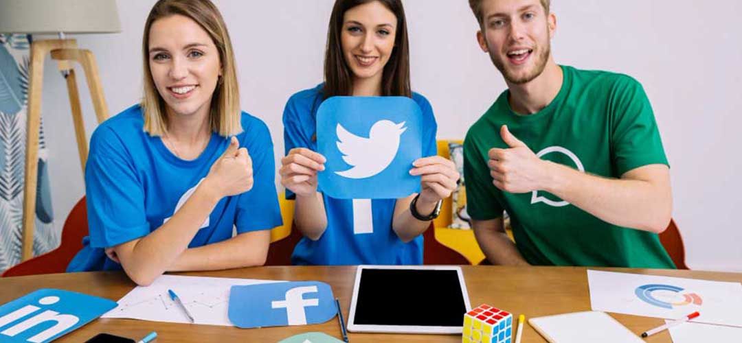 Using Facebook and Twitter for marketing and business