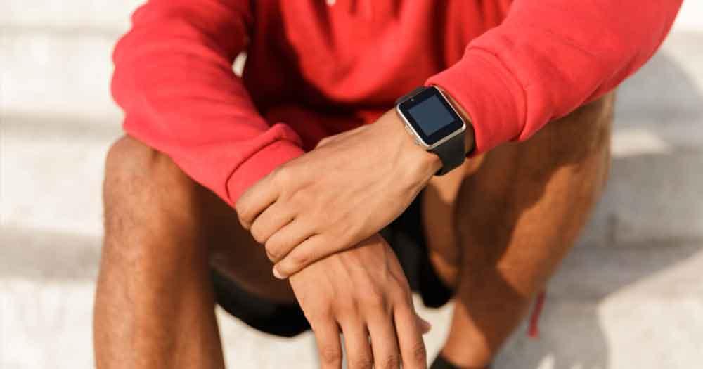 Wear a smartwatch to measure your speed and progress